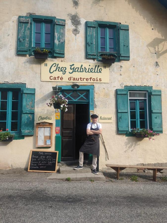 Auberge Chez Gabrielle Beaudéan Exterior foto